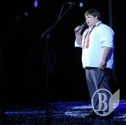 Сашко Порядинский пел для участников АТО и родителей погибших 